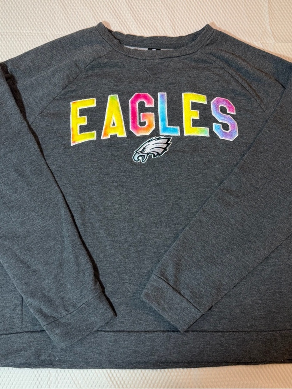 Philadelphia Eagles Rainbow Crewneck Sweatshirt Womens XL NFL Colorful Logo
